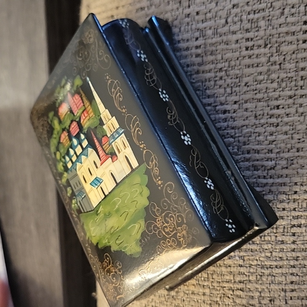 Vintage Signed Rare Handpainted Russian Rectangular Lacquer Trinket Box - Picture 5 of 10